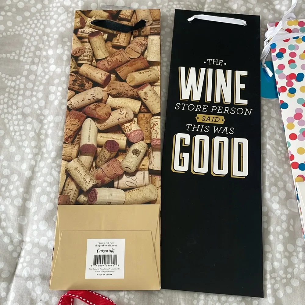 Set of 10 miscellaneous wine gift bags. Great for the upcoming holidays